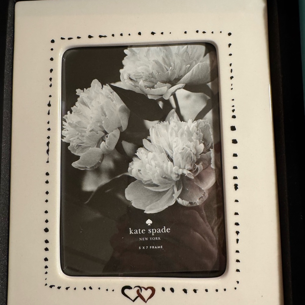 NEW Kate Spade LENOX Porcelain Bridal Party Hearts 5 X 7 Wedding Picture Frame